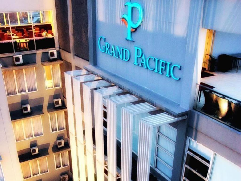 Grand Pacific Hotel Bandung Exterior photo